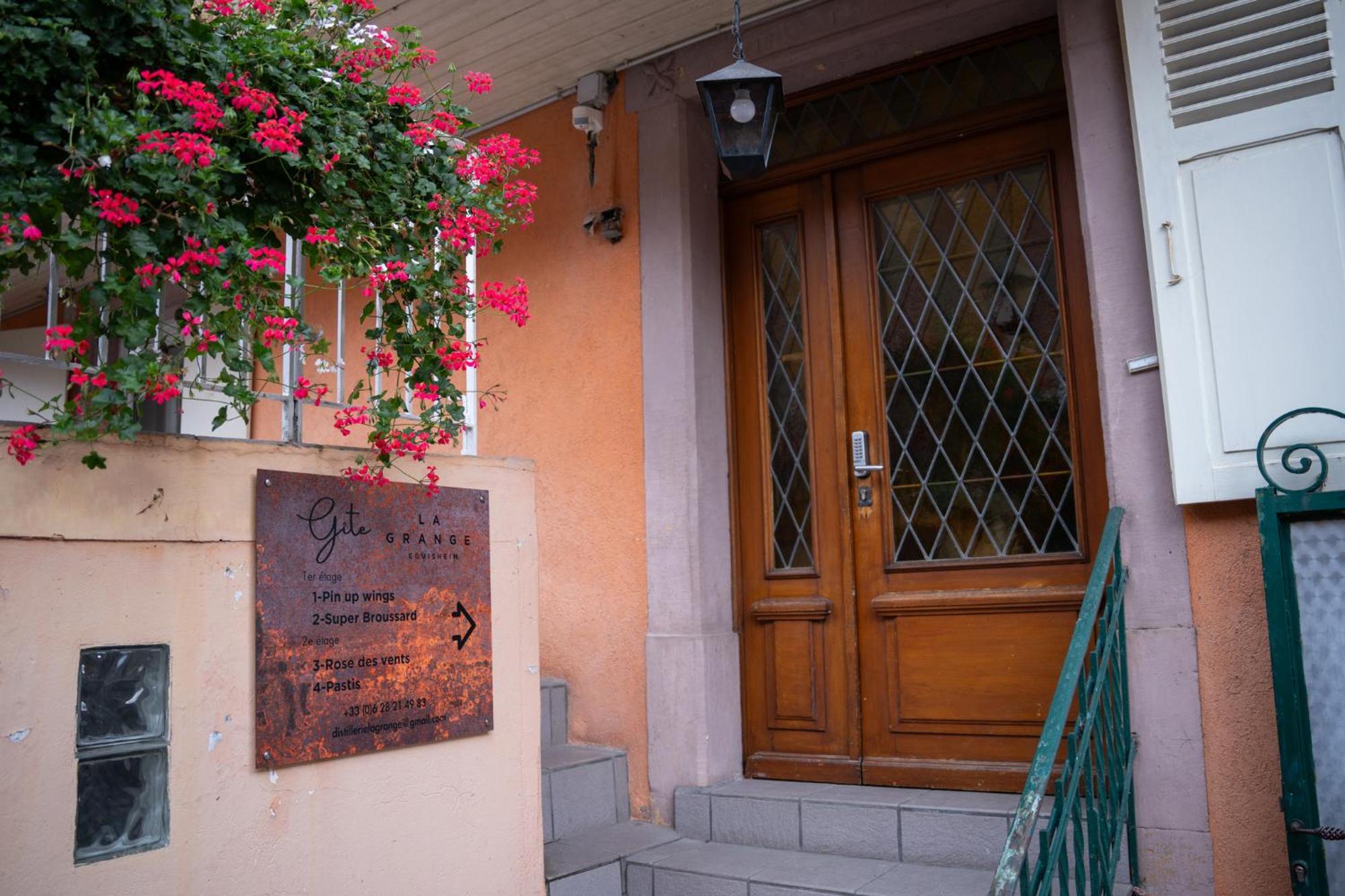 Gite La Grange Егишем Екстериор снимка